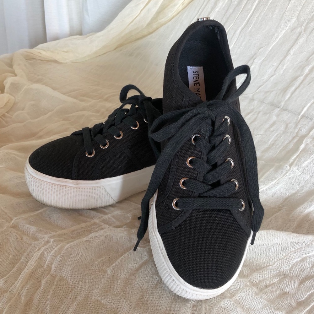 STEVE MADDEN • Emma Black Platform Shoes (7)